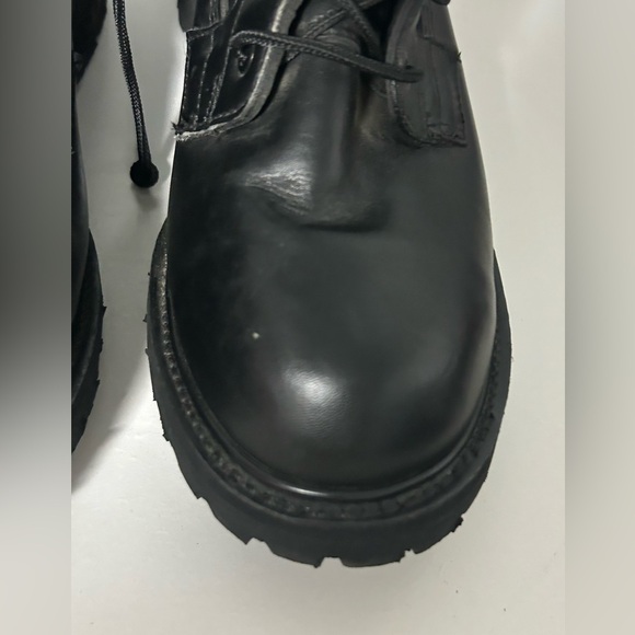 Vibrant women’s Black Lace-Up Combat Boots - Picture 2 of 5